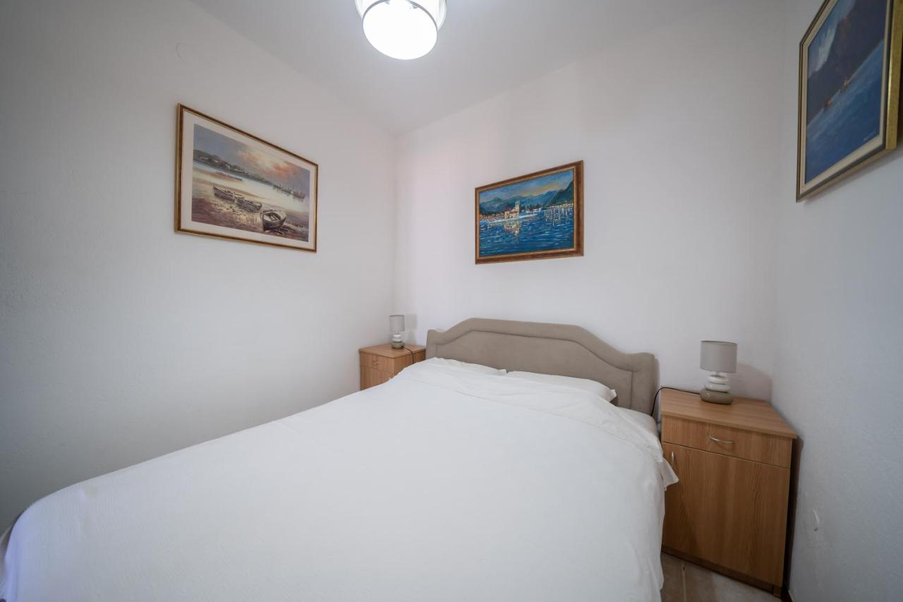 פראסט Apartments Franovic מראה חיצוני תמונה