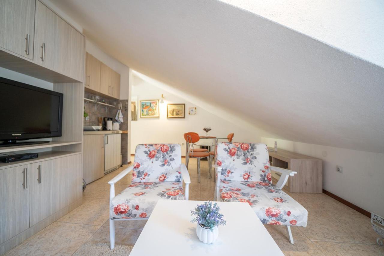 פראסט Apartments Franovic מראה חיצוני תמונה